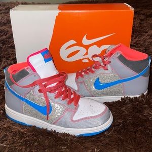 Great condition, Womens Nike Dunks size 8.5